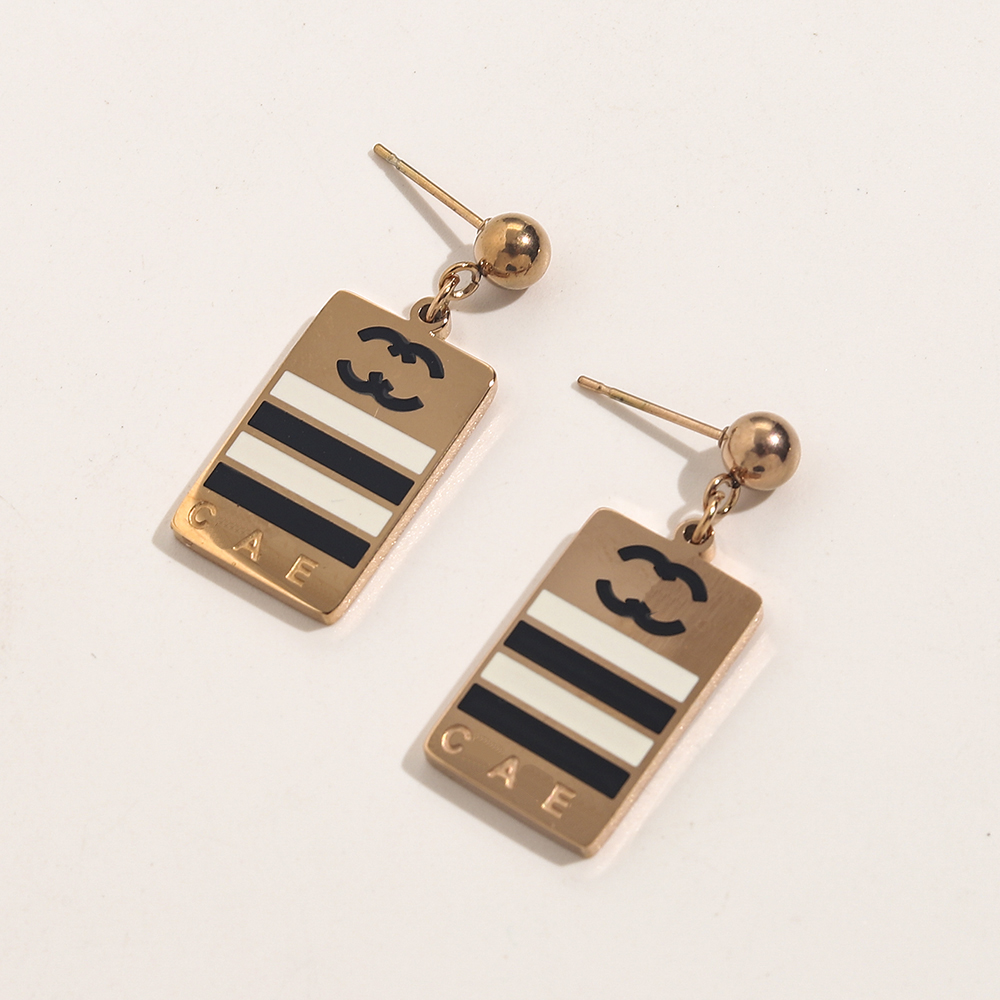

2023 Geometry Dangle Earrings Luxury Love Gift Stud Earrings Brand Women's Jewelry Brand High Sense Earrings Wedding Party Gifts Jewelry Wholesale