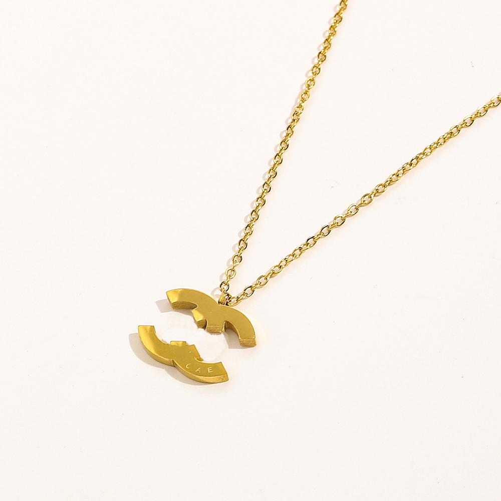 

18K Gold Love Choker Pendant Necklace Womens Luxury Gift Necklace New Wedding Party Long Chain Design for Womens 2023 Jewelry Necklace Wholesale