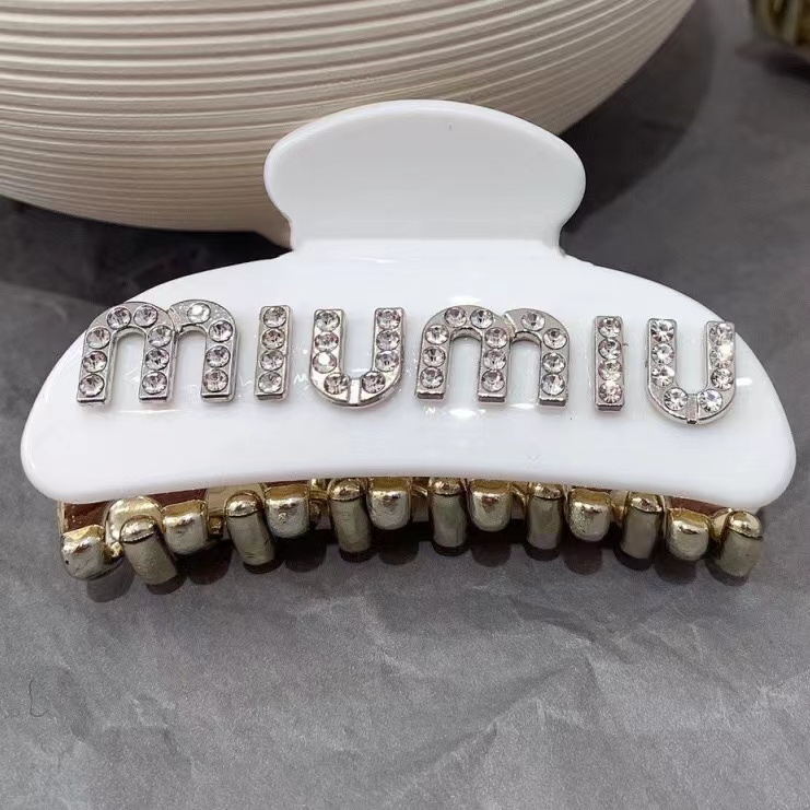 

2023 New Korean Miu Letter Love Pink Hairpin Sweet Girl Side Clip Clasp Hairpin Girl