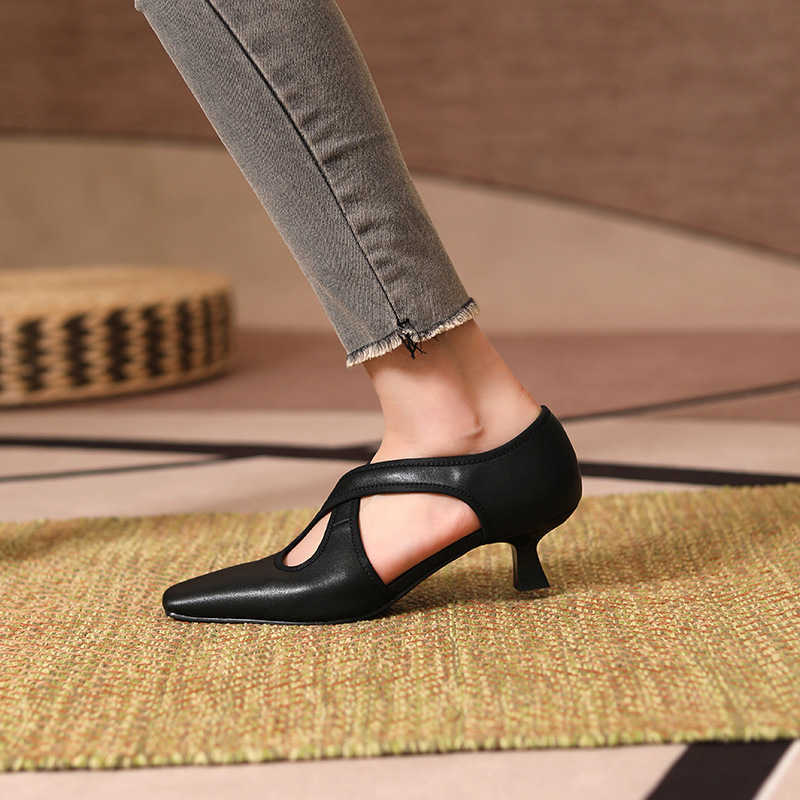 

Retro Square Head Shallow Mouth Cat With Single Shoes Female Summer New Fashion Hollow Fine Medium With Moccasin Women's Shoes 0509, Black