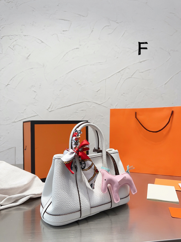 

Womens leather designer handbag handbag wallet shoulder bucket bag western canvas shoulder bag spacious and fashionable homeless womens handbag Soft PU leather, White-equipped with a box