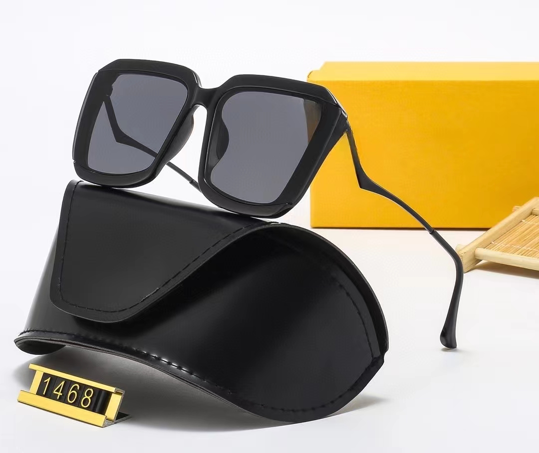 Sunglasses for women, designer style, exquisite design, fashionable and minimalist. These sunglasses have a large frame to show a slim face and a-image-862355781