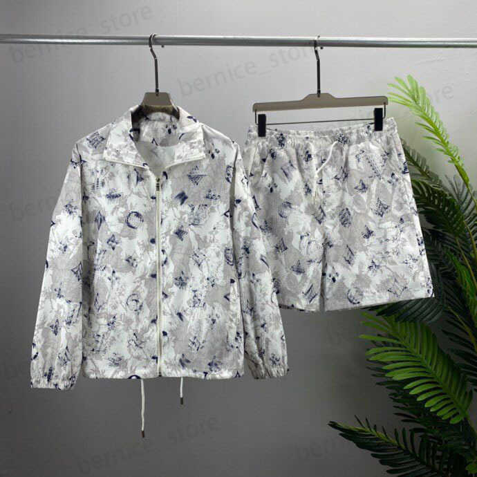 

Men's Jackets Men's plus size Outerwear Coats Summer sunscreen suit men's and women's sunscreen hooded jacket casual shorts beach pants T230428