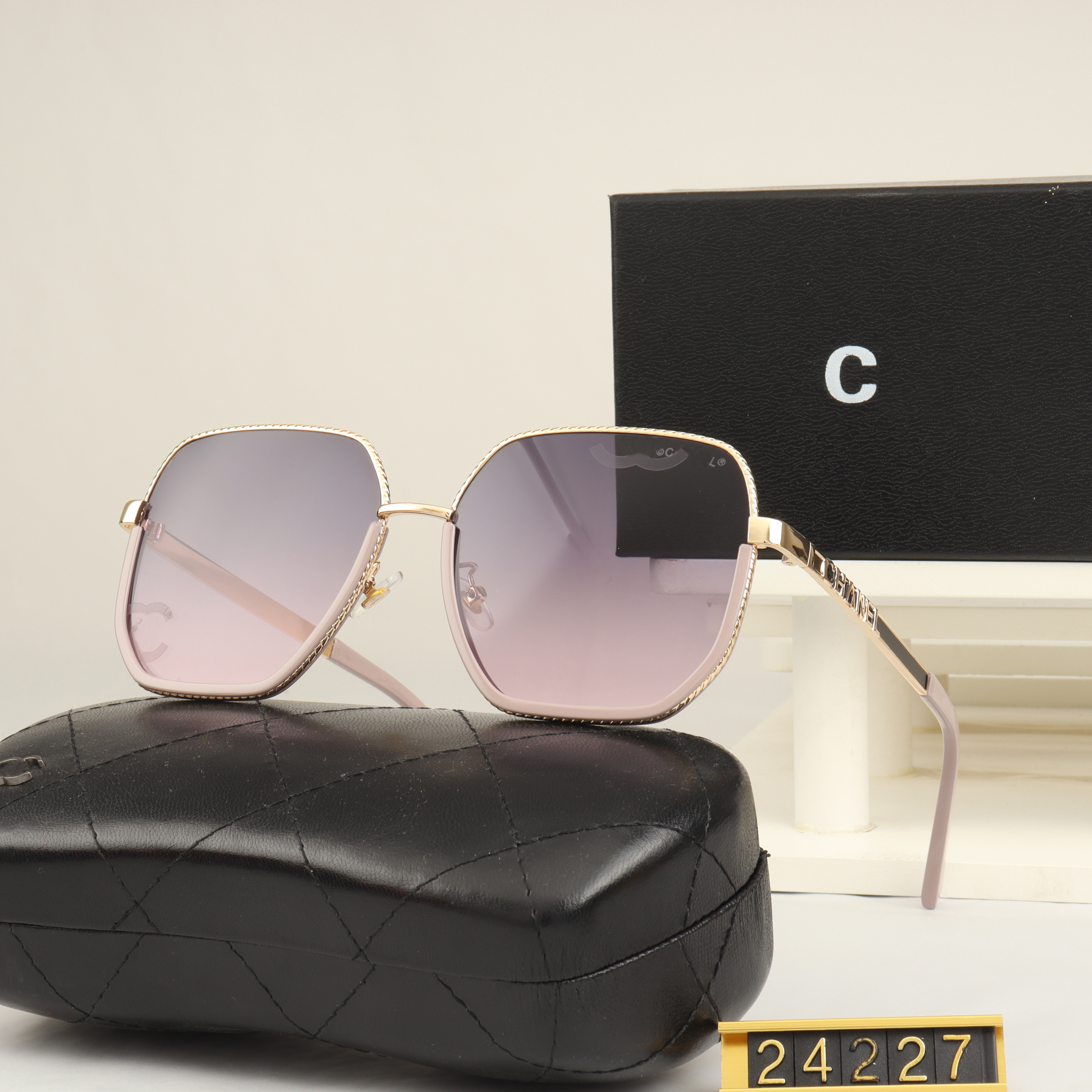 Designer Chanells Glasses Channelsunglasses Cycle Luxury Casual Fashion Woman Mens New Metal Trend Business Versatile Vintage Baseball Sport Summer