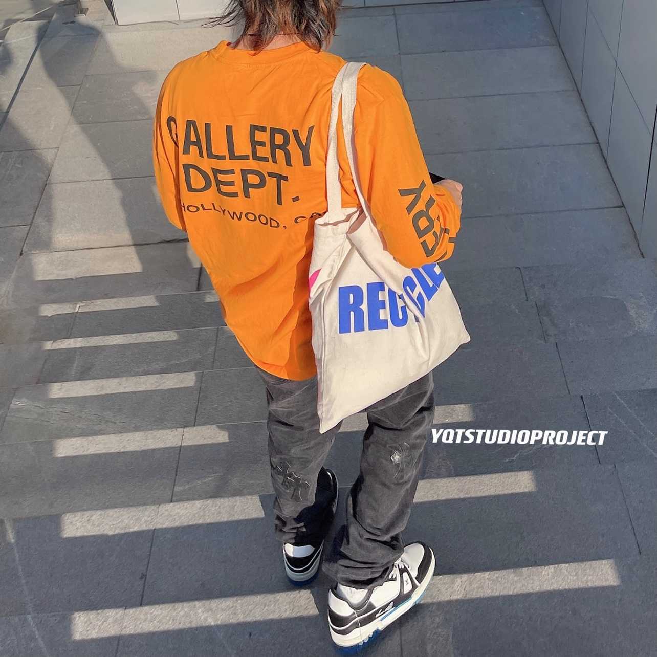 

Designer Clothing Hoodies Fashion Streetwear Galleryes Depts Vintage tee Rock Sweatshirts Hip hop Couples Joggers Sportswear Trend Streetwear Pullover jacket, Shipping fee