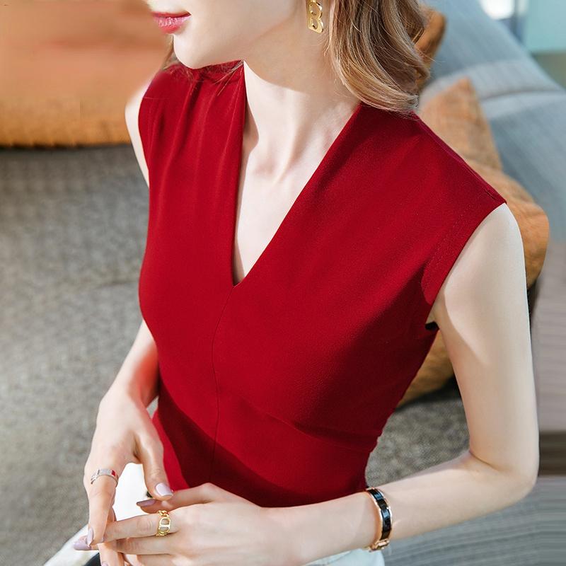 

Tanks Bottoming Vest Women's Inner Wear 2022 Spring and Summer New Temperament Vneck Sleeveless Top Slim Fit Elastic Basic Tshirt, Red