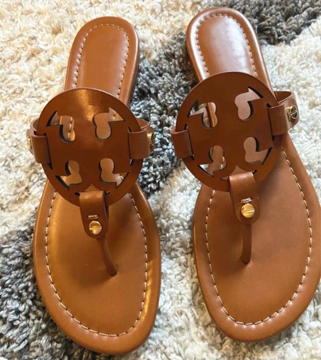 

Brand Designer Women Slippers Summer Ladies Hollowed Out Sandals Pattern Flats Flip Flops Loafer Fashion Tories Slides Rubber Outd5046393, Flesh