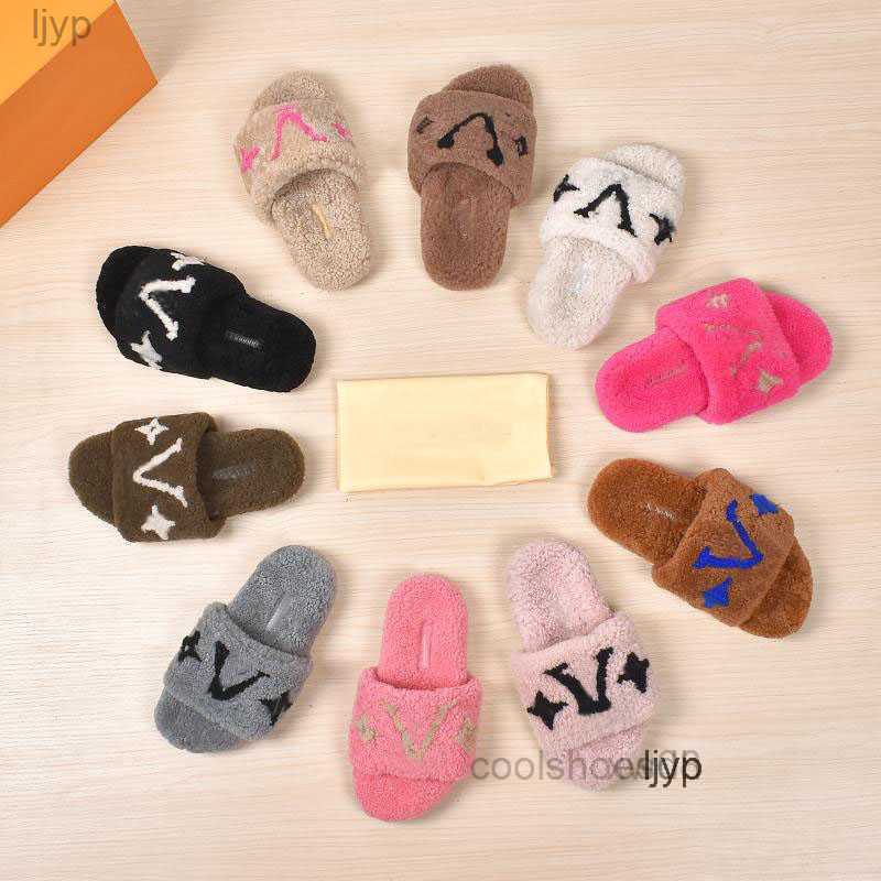 

Paseo Flat Comfort Mule Luxury Designer Women Sandals Indoor Outdoor Slides Wool Rubber Slippers01, Color 3