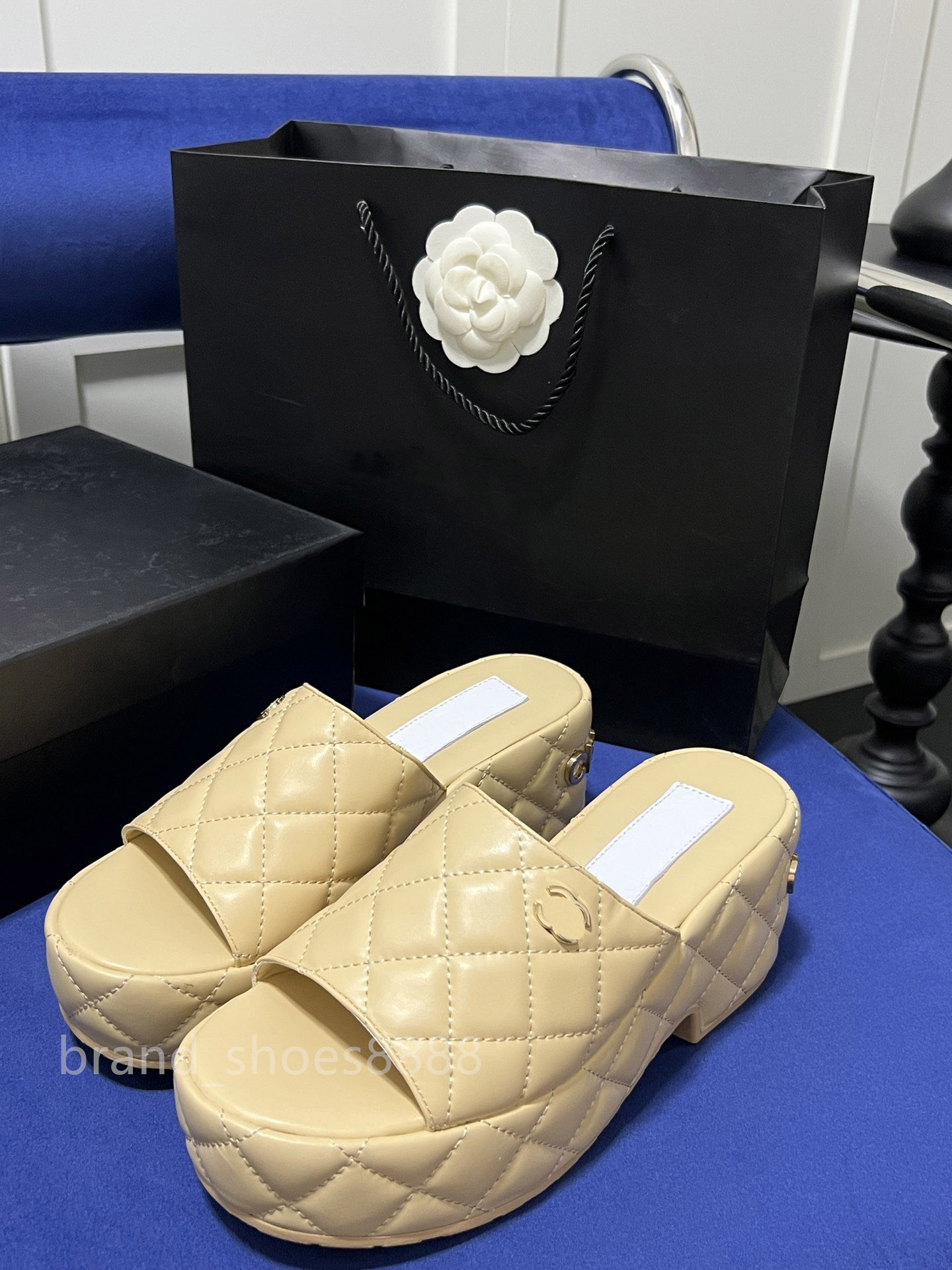 

Women's Sandals Fast Free Delivery Slipper Slipper Drag Designer Casual 's Slippers Flip-flops Luxury Slippers Sandals indoor and outdoor shoes., Apricot