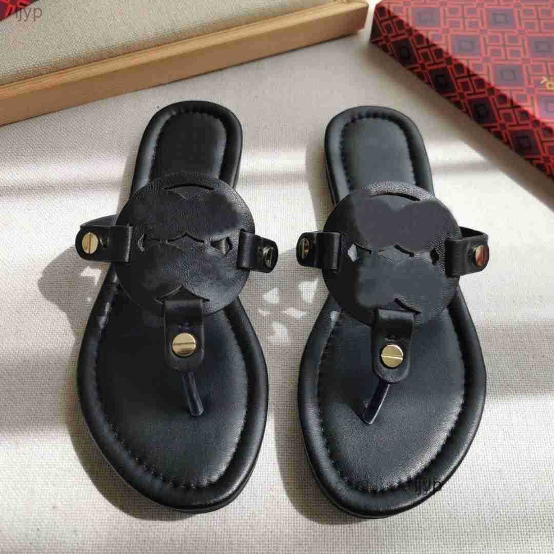 

Designer Luxury Womens Slippers Summer Ladies Hollowed Graphic Out Sandals Pattern Flats Flip Flops Loafer Fashion Tories Slides Rubber Outdoor Beach Shoes 35-43, Q10