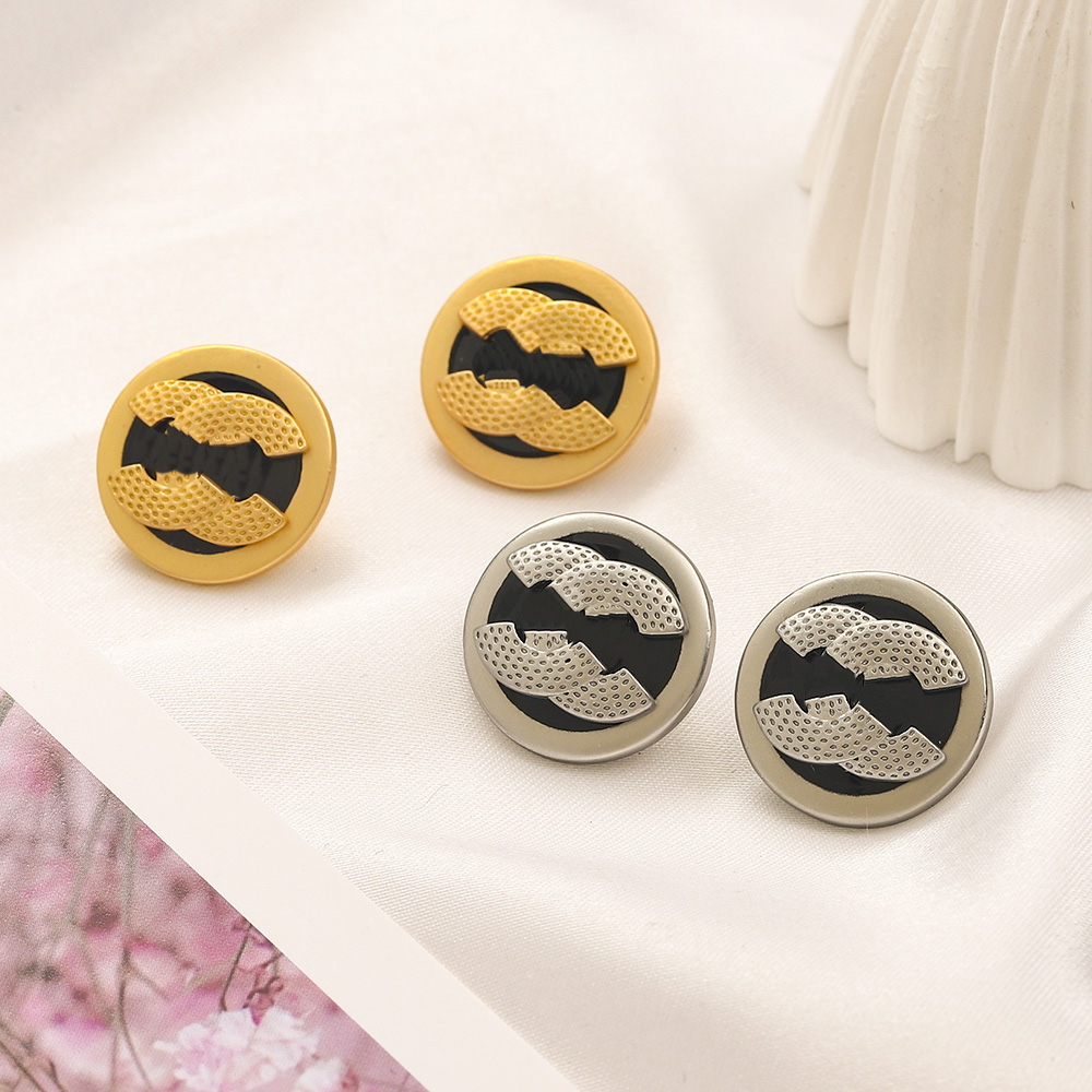 

Charm Women's Small Size Earrings 18K Gold Plated Stud Earrings Wedding Party Gift Jewelry 2023 New Black Love Earrings Stainless Steel Jewelry Wholesale