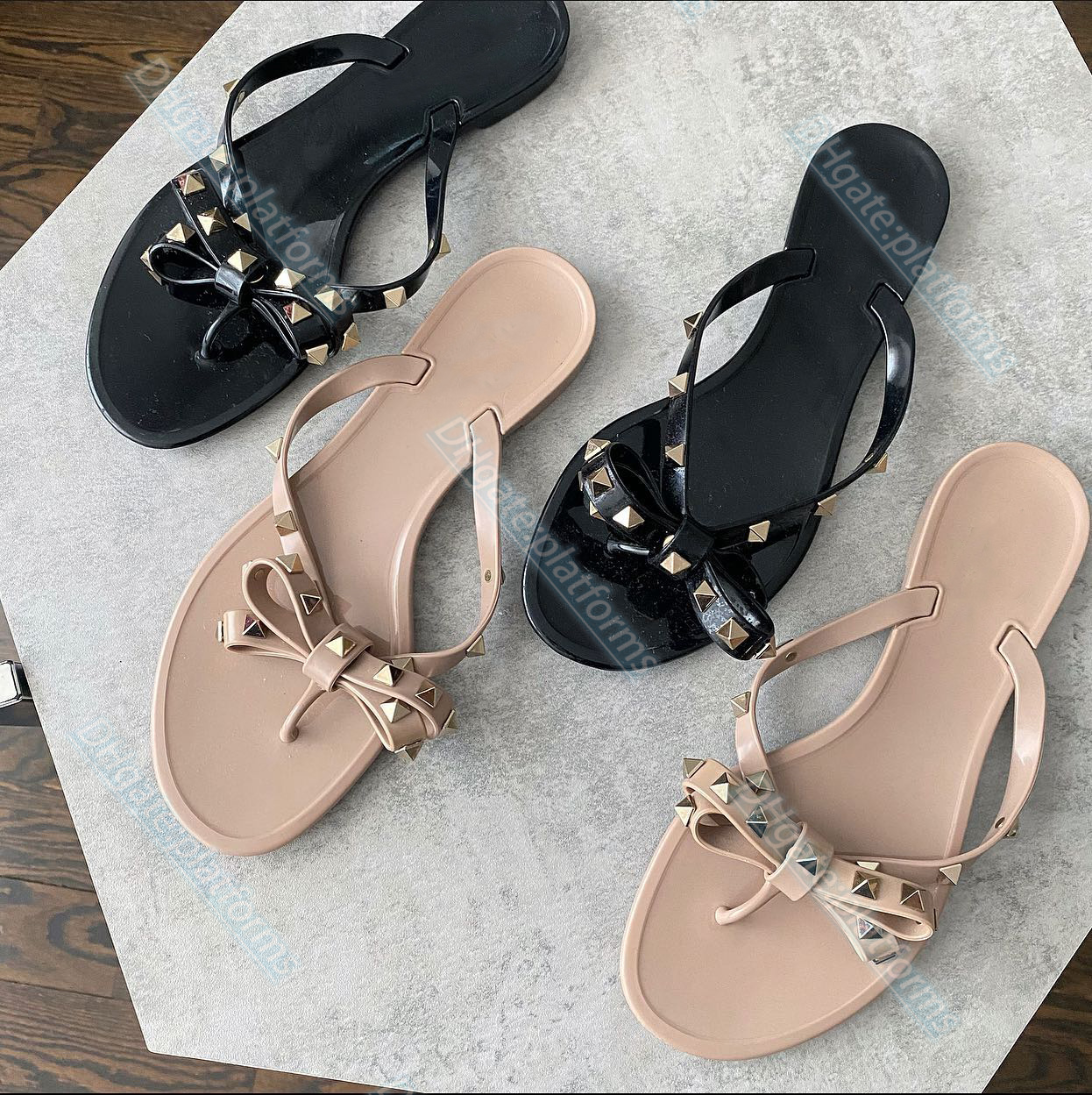 

20223 new designer man slides luxury woman slipper jelly rubber rivet thong sandals V bow Studded flat slide Genuine Leather Flip Flops Slingback sandal, #1 black