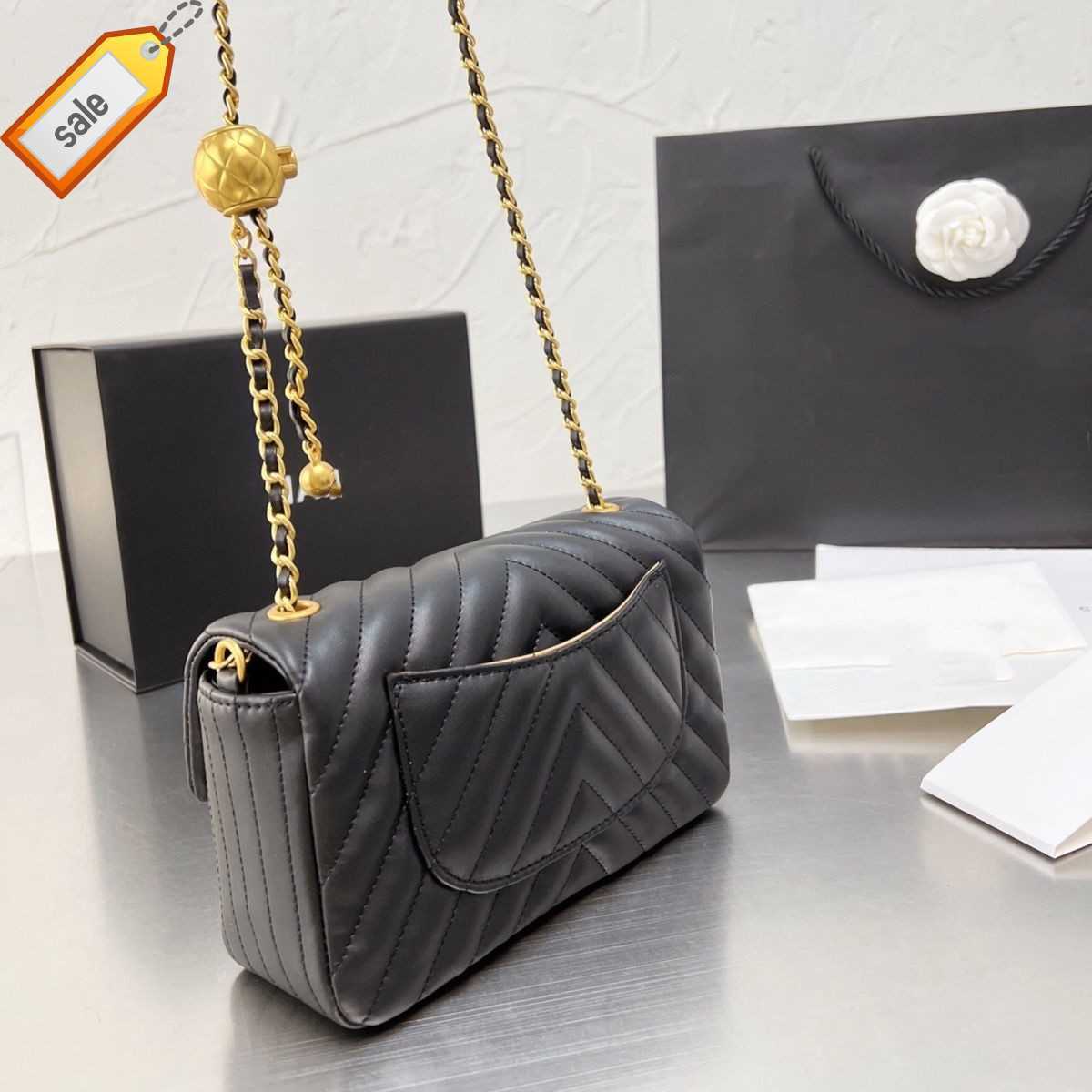 

Women's Brand Designers Shoulder Bags 2023 New Fashion Style Square Fat Sheepskin Gold Ball Diamond Chain Single Shoulders Crossbody Bag Factory Direct Sales, V black