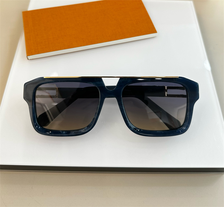 

Sunglasses For Women Men Summer1801E Style Anti-Ultraviolet Retro Plate Full Frame Glasses Random Box