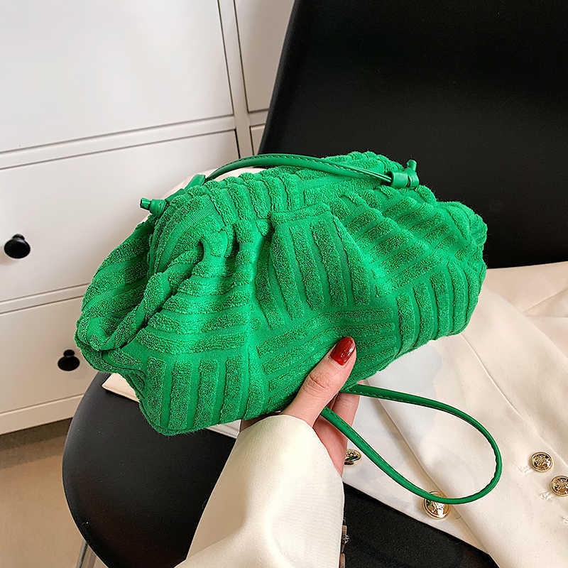 

Totes Fashion Designer Velvet Dumpling Bag Women Handbag Winter High Quality Cloud Bags for Women 2023 Brands Clutch Purses Female Ins G230201, Black