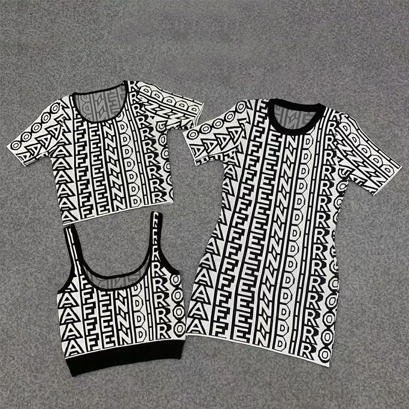 

2023 Women's Knits New Fashion Luxury Brand Summer Women's Letter Knit Sweater Pullover Contrast O-neck Short Sleeve Loose Casual Knitted Tops, Beige