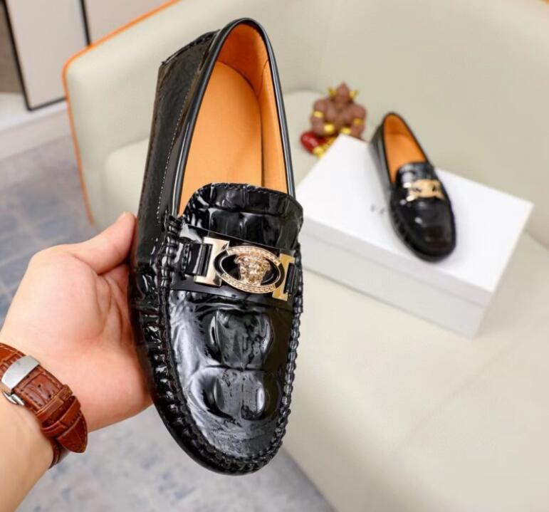 

New Designer Luxury Genuine Leather Slip On Modern Men Shoes Party Wedding Suit Formal Footwear Male Dress Shoes size: EU39-46, Beige