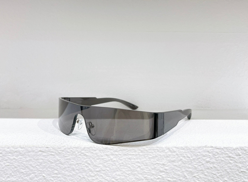 

Sunglasses For Men Women Summer 0041 Mask Olecranon Style Anti-Ultraviolet Retro Plate Full Frame Fashion Eyeglasses Random Box 0041S