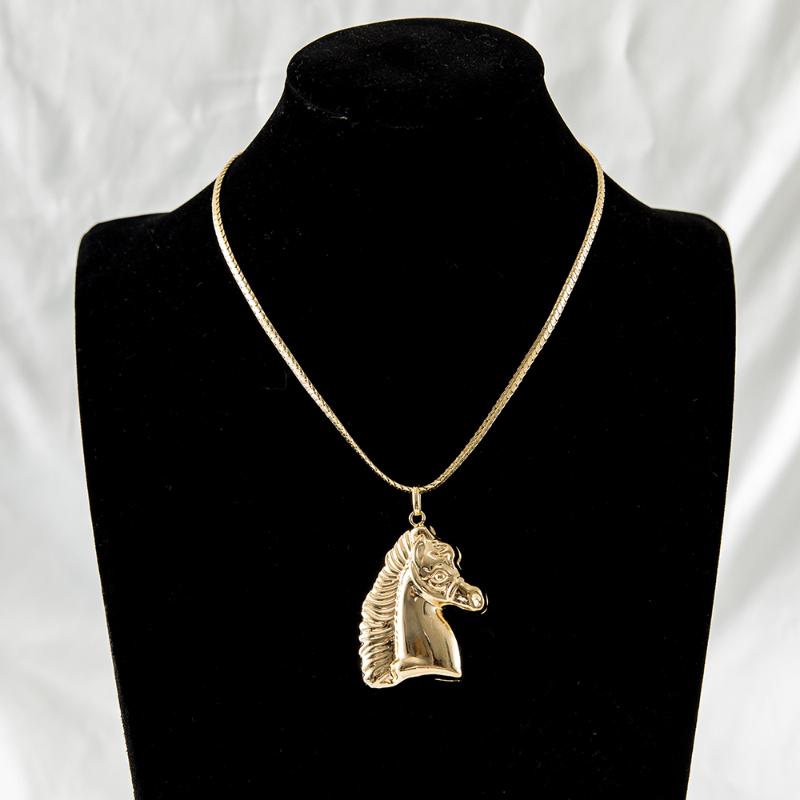 

Pendant Necklaces Horse Head For Women High Quality Classic Style Party Date Wedding Attendance Design