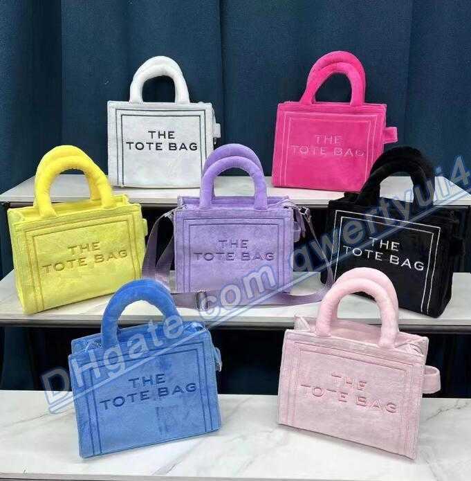 

qwertyui45 Shoulder Bags Designer Bag 2022 Winter Plush Tote Bag High Quality Brand Bags Handbags Women 020223H, 04