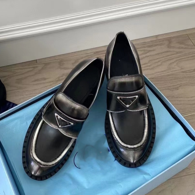 

Triangle logo womens shoes Luxury designer casual overall black leather shoe Add platform Classic bright Loafers formal women shoes