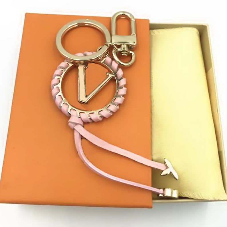 

Classic Top-Quality Fashion Brand Keychain Letter Designer Keychains Metal Keychain Womens Bag Charm Pendant Auto Parts gift