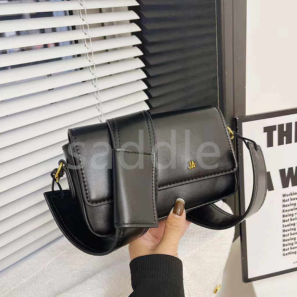 

CIUCIU Bags Metal Logo Detachable Chain With Card Holder Flap Pocket Shoulder Bag Crossbody JQUF-WY169 New Handbags From Niche Designer Brand 2023 Chain baguette bag, Black
