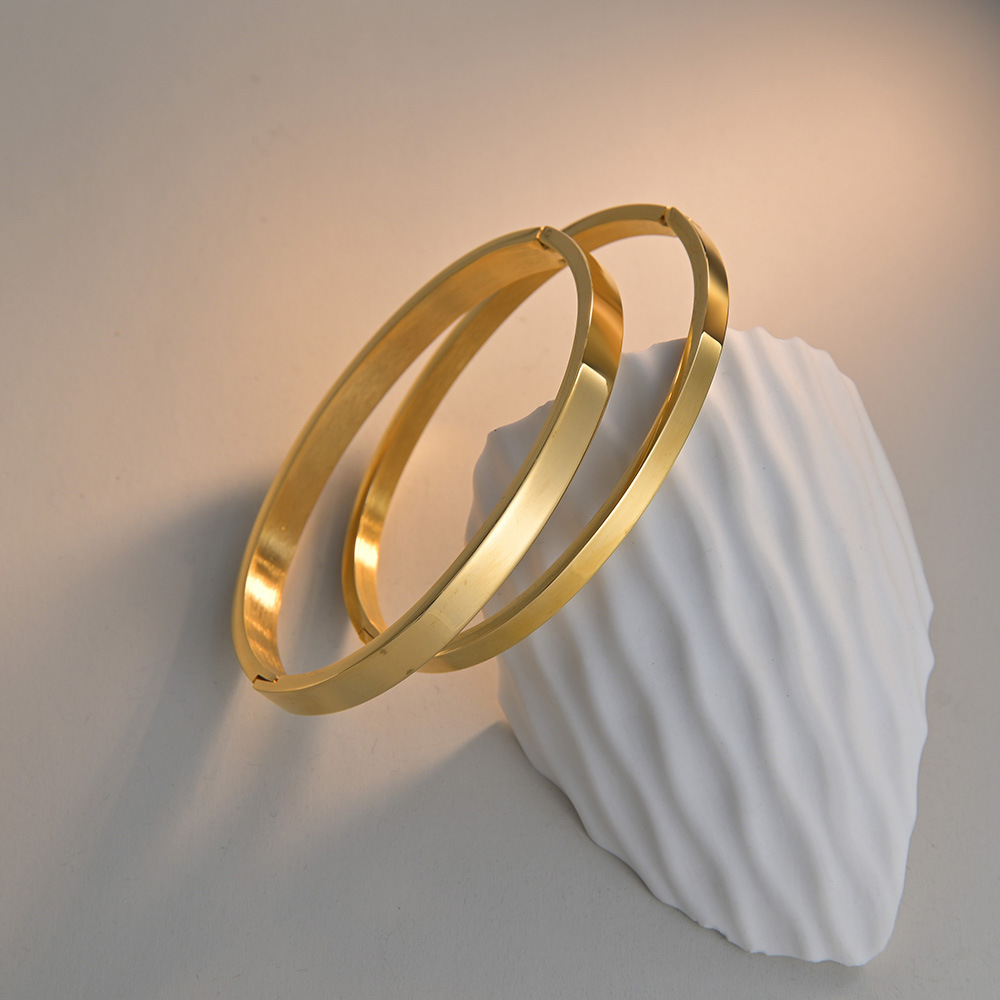 

Glossy Snap Bangle Bracelet 4mm 6mm Wide Gold-Plated Couple Stainless Steel Bracelet