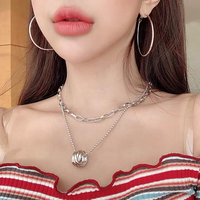 

Pendant Necklaces Punk Personality Geometric Necklace Double Layer Design Beads Titanium Chain For Woman Square Choker Collier