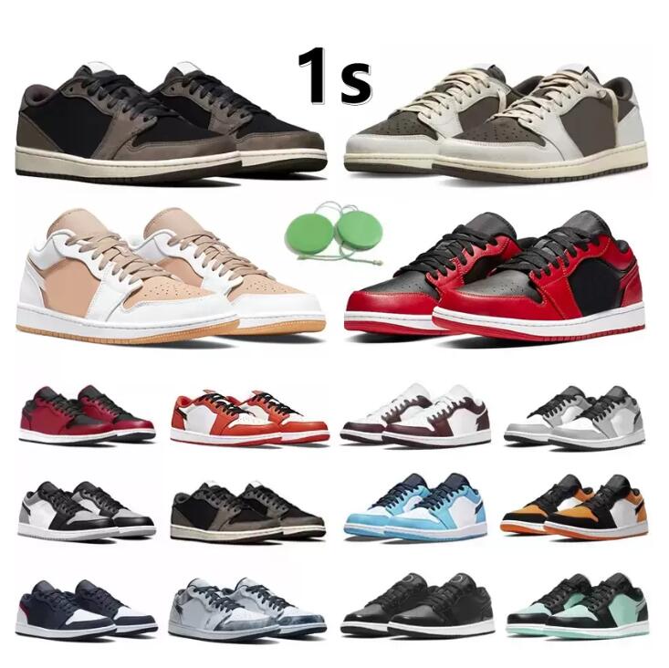 

2023 Jorden 1 1s Mens basketball shoes low retro Black Phantom Lost & Found Bred Patent Gorge Green True University Blue Dark Mocha men women trainer sports Sneakers, 12