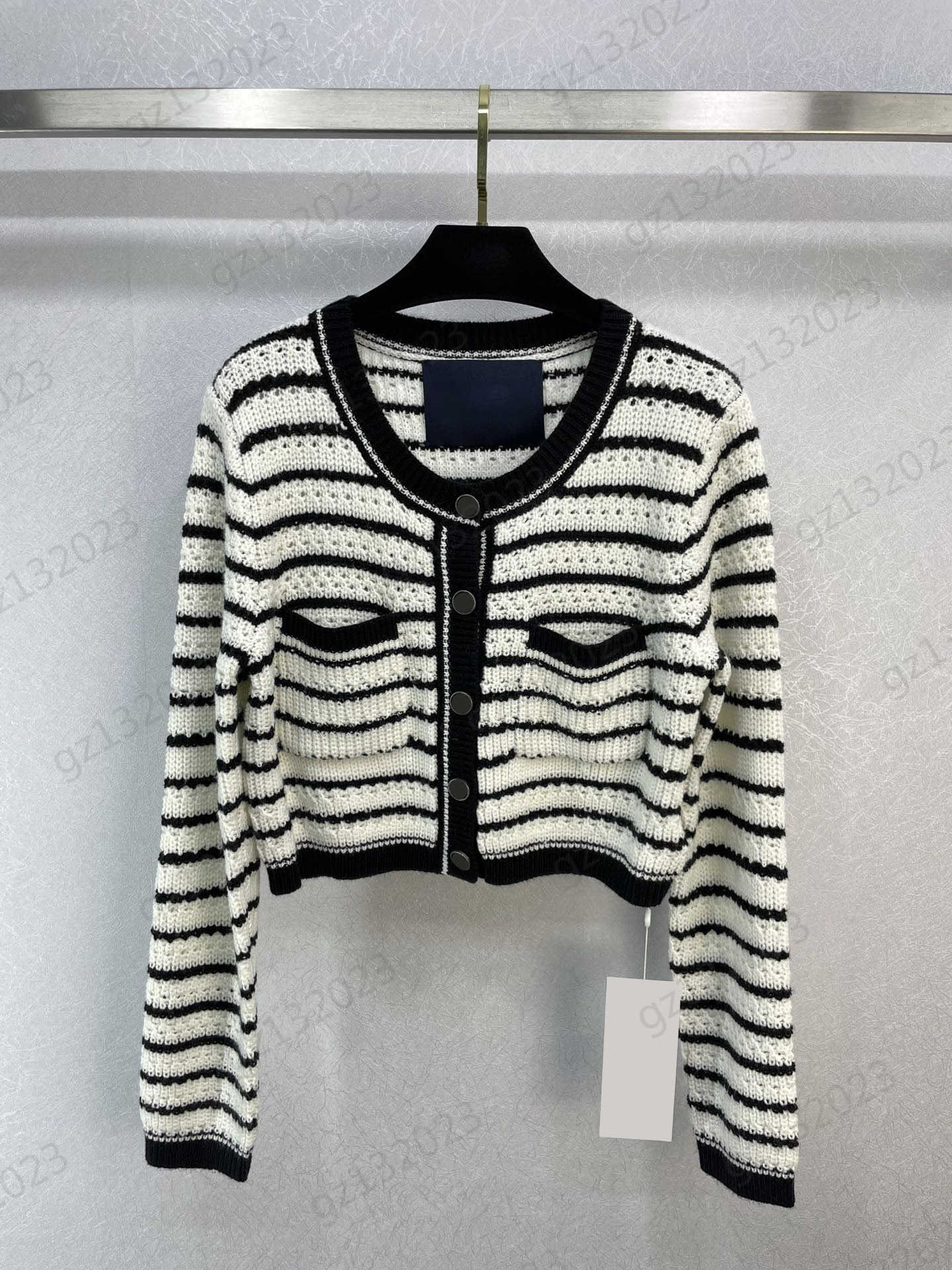 

Short Sweater Contrasting Color Striped Hollowed Out Design Crewneck Knitted Cardigans Single Row Buttons Long Sleeve Pockets Knitwear Personality Sweater