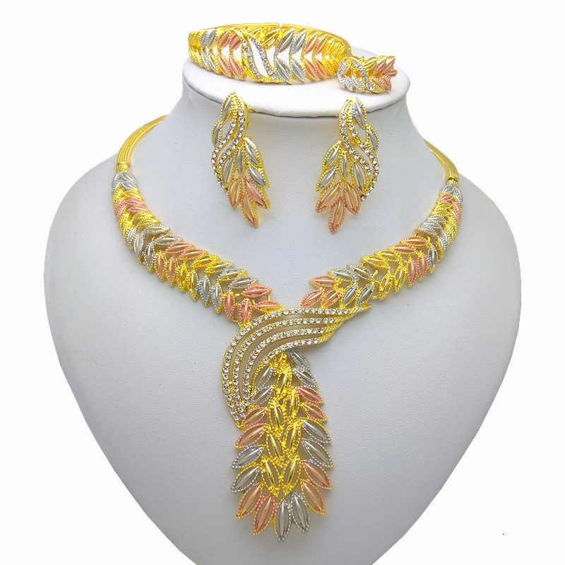

Wedding Jewelry Sets Kingdom Ma African Crystal Necklace Bracelet Earrings Ring Dubai Fashion 3 Color Big Set For Woman 230203
