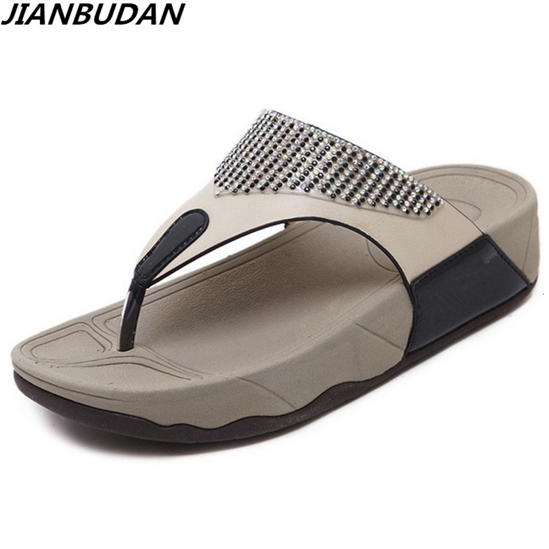 

Slippers JIANBUDAN Women's Flat Bottom wedge Summer Beach Shoes Non-slip Comfortable flip flop diamond trim flat slippers Size 35-41 230203, Gold