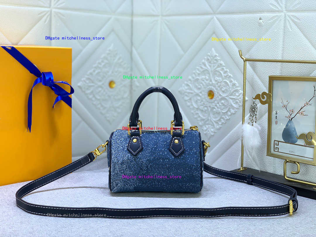 

Designer Luxury shoulder Mini cute handbag leather shoulder cross bags 16cm Female NANO bucket denim flower pillow CLUCH BAG, Red#m81213