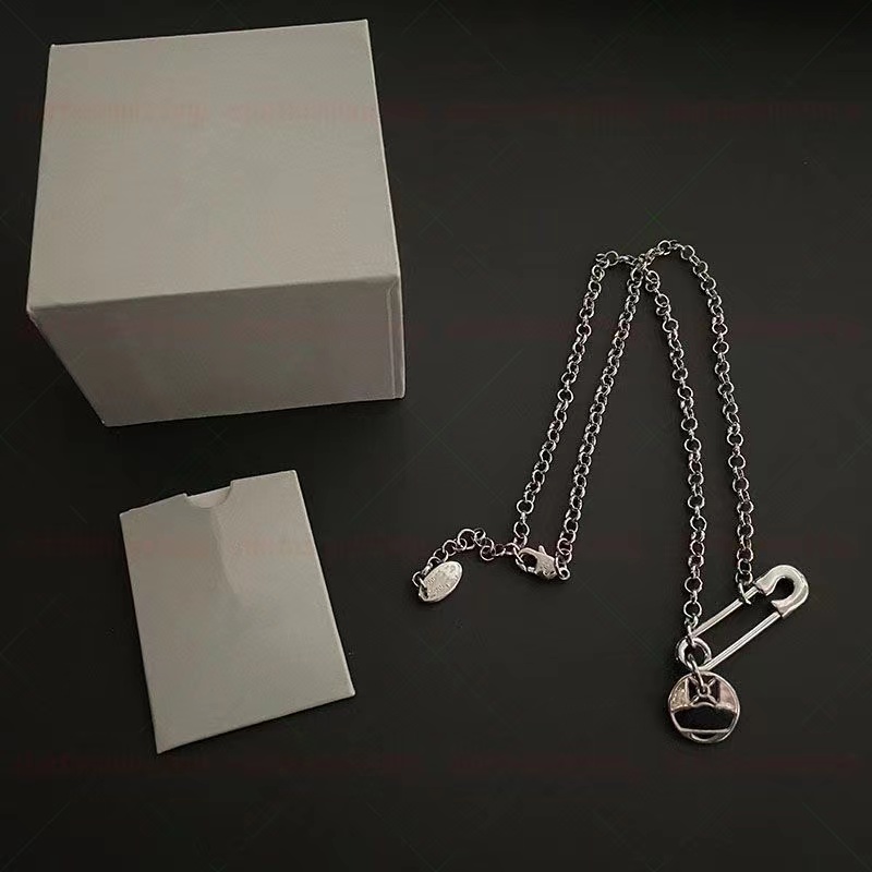 

Necklace Metallic Silver Women's Silver Chain Vintage Fashion Style Desiccant Case
