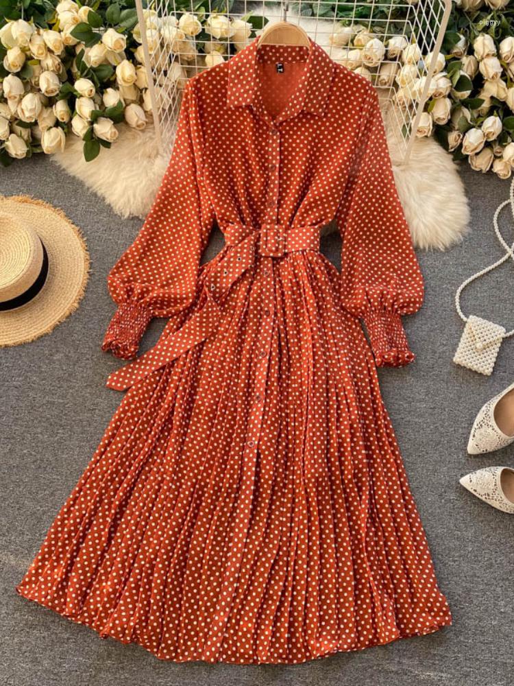

Casual Dresses Polka-dot Chiffon Pleated Long Dress Woemn 2023 Summer Fashion Lapel Sleeve Belt Party Beach YQ135, Yellow
