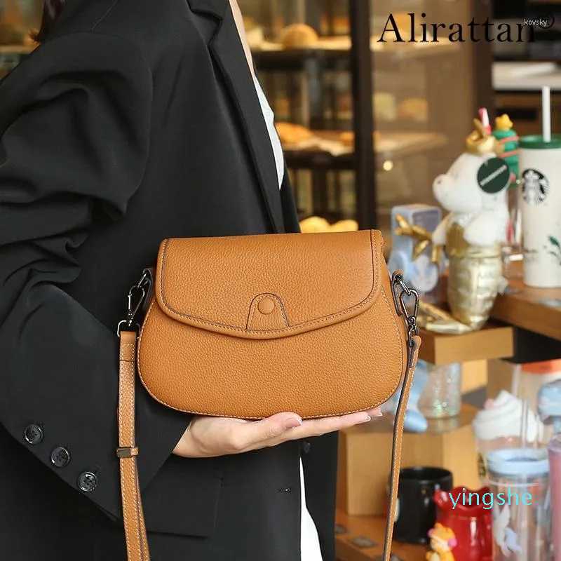 

Evening Bags Alirattan Women's Bag 2023 Leather Round Head Layer Cowhide Shoulder Fashion Versatile Messenger Wholesale, Gray