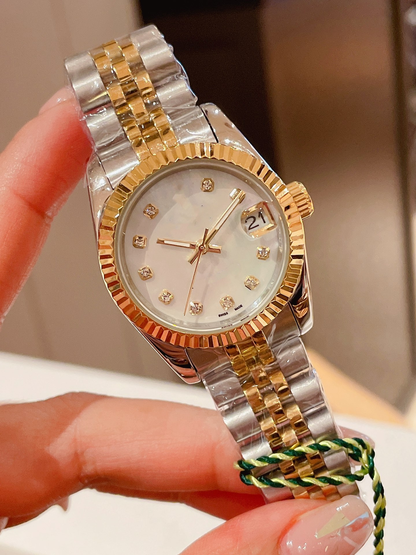 

AAA class women's automatic watch 316 fine steel band original press buckle Class A pearl shell material dial women's watch 31mm 2023, Green