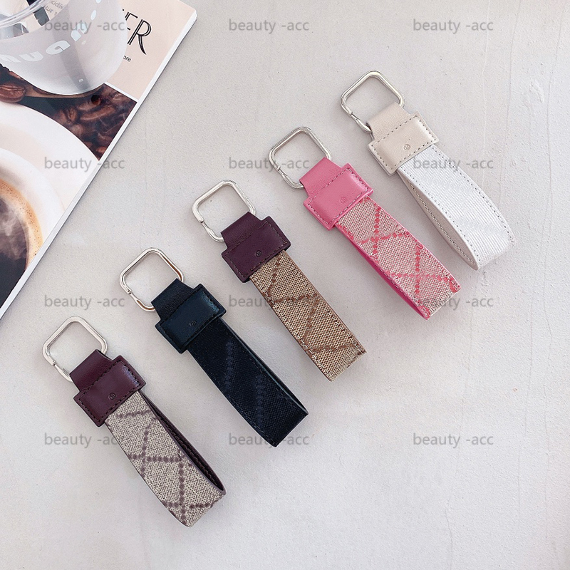 

Keychains Luxury Designer Key Chains G Buckle Car Keychain Pink Handmade Monogram Leather Keyring Men Women Bag Charm Pendant