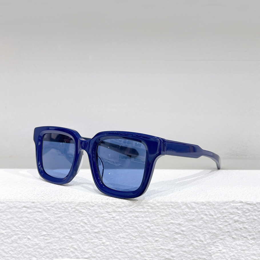 

Transparent Turquoise Square Sunglasses for Men Designer Sunglasses UV400 Protection Eyewear with Box