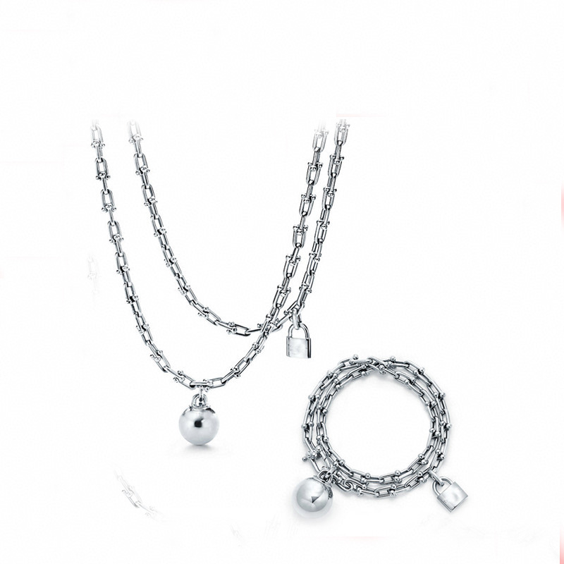 

Luxury Fashion hardwear jewelry necklace bracelet set designer a Horseshoe pendants series necklaces Rose Gold Platinum diamonds adult jewellery for woman