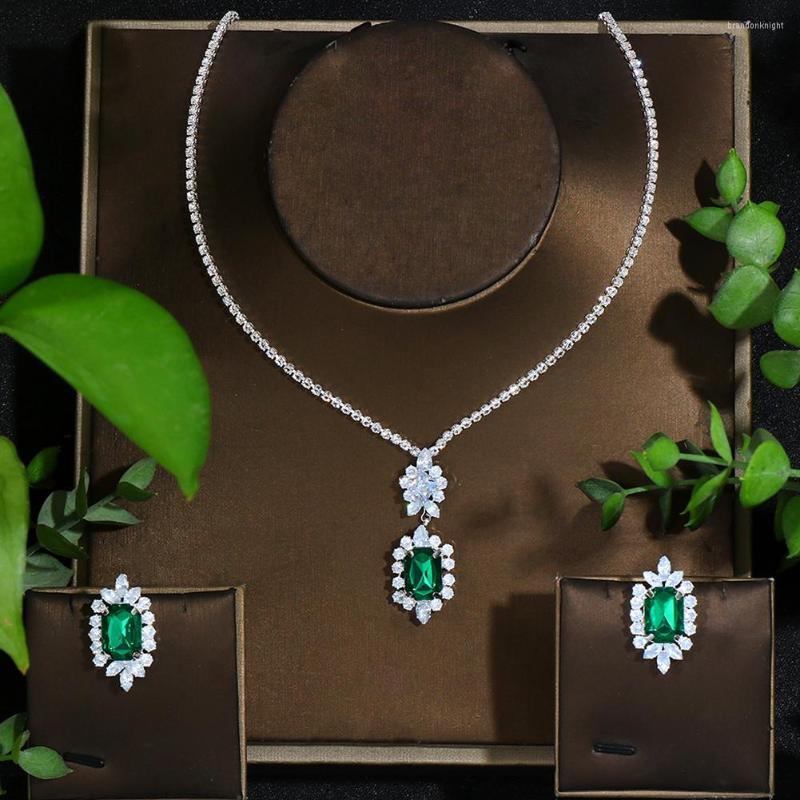 

Necklace Earrings Set Elegant Green Emerald Jewelry Women Luxury Sparkling Cubic Zircon Wedding Sets Heavy Dinner Gift Trendy, Picture shown