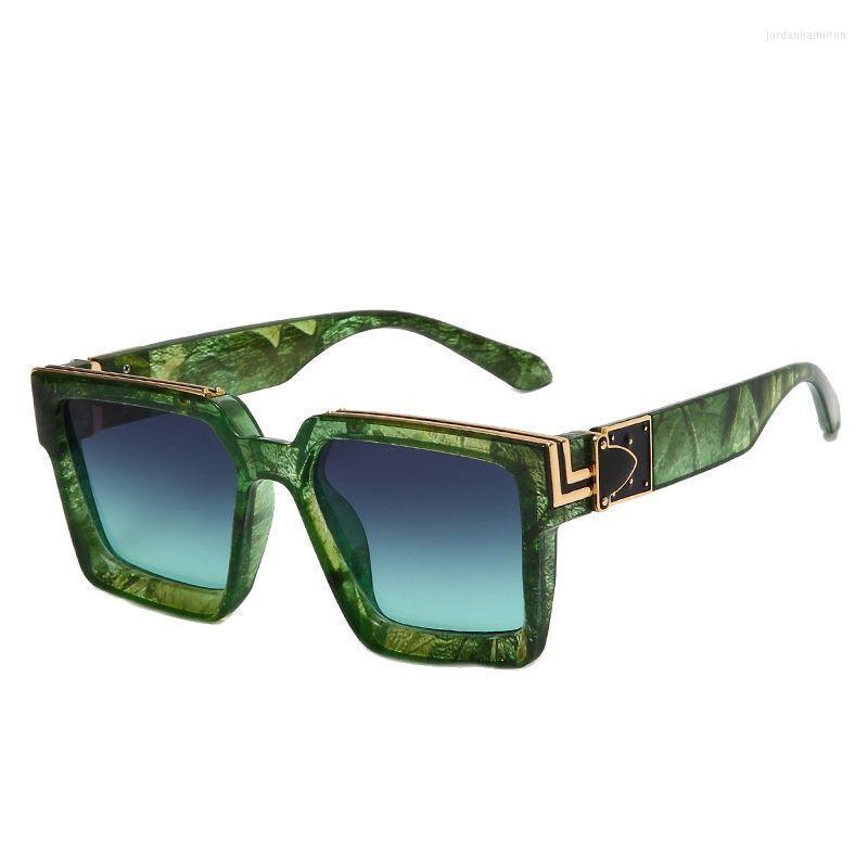 

Sunglasses Explosive Men European And American Fashion Street Shooting Square Large Frame Personality Glasses Women 96006-3Sunglasses
