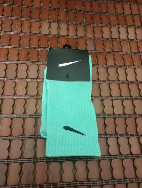 

Wholesale Socks Men's Women Stockings Pure Cotton 10 Colors Sport Sockings Letter Nk Print 8 IG81, No;1