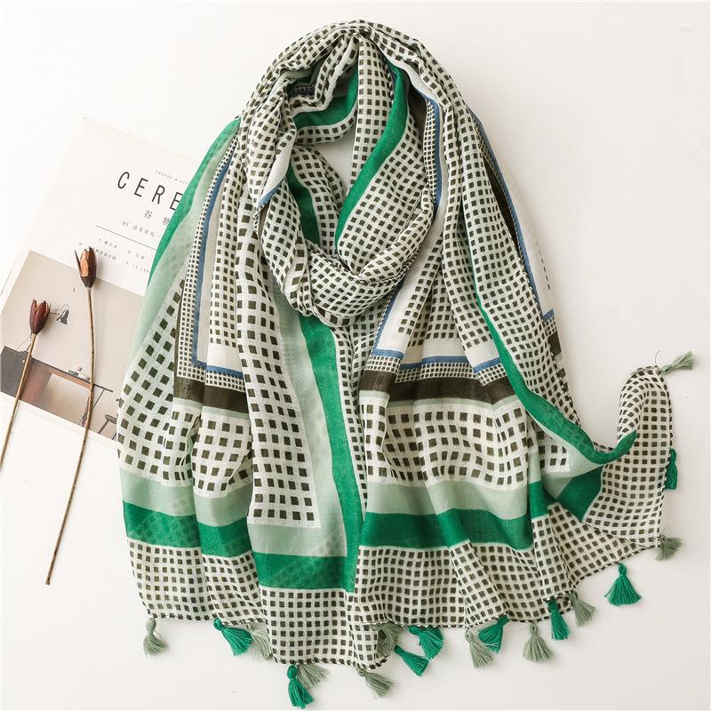 

Scarves 2023 Spain Aztec Geometric Tassel Viscose Shawl Scarf Lady Print Wrap Snood Bufandas Muslim Hijab Sjaal 180 90Cm