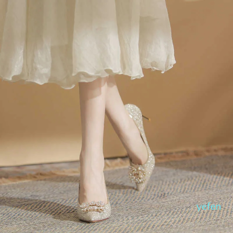 

French rhinestone high-heeled shoes women's new pointed temperament crystal shoes, Silver (8.5)