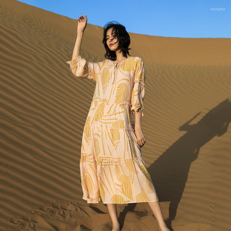 

Party Dresses V-neck Dress Floral Mid-caif Skirt Beach Retro Print Bubble Sleeve Women, Beige