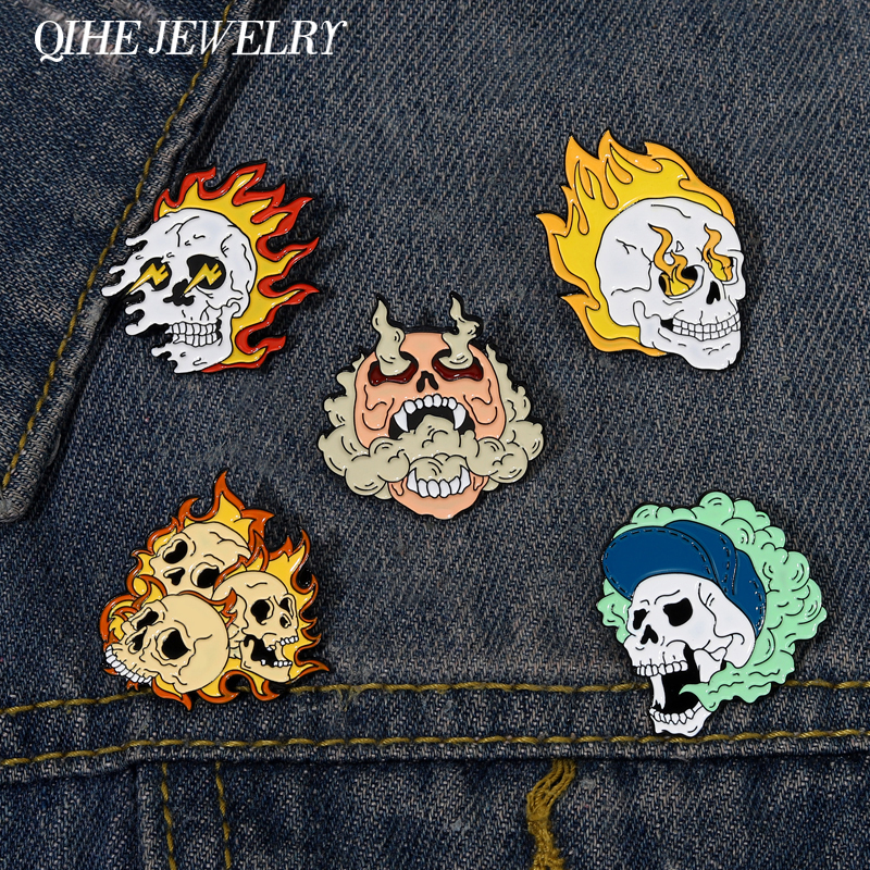 

Fire Skull Brooch Enamel Pin Punk Flame Badge Metal Skeleton Gothic Halloween Gift Accessories Custom Backpack Hat Jewelry