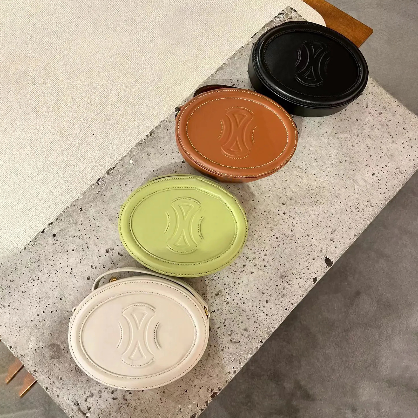 

TRIOMPHES Luxurys Designers Mini Oval Crossbody Totes pochette Smooth leather women's men fashion handbags clutch shoulder bags Wallet basket wash envelope strap, Green