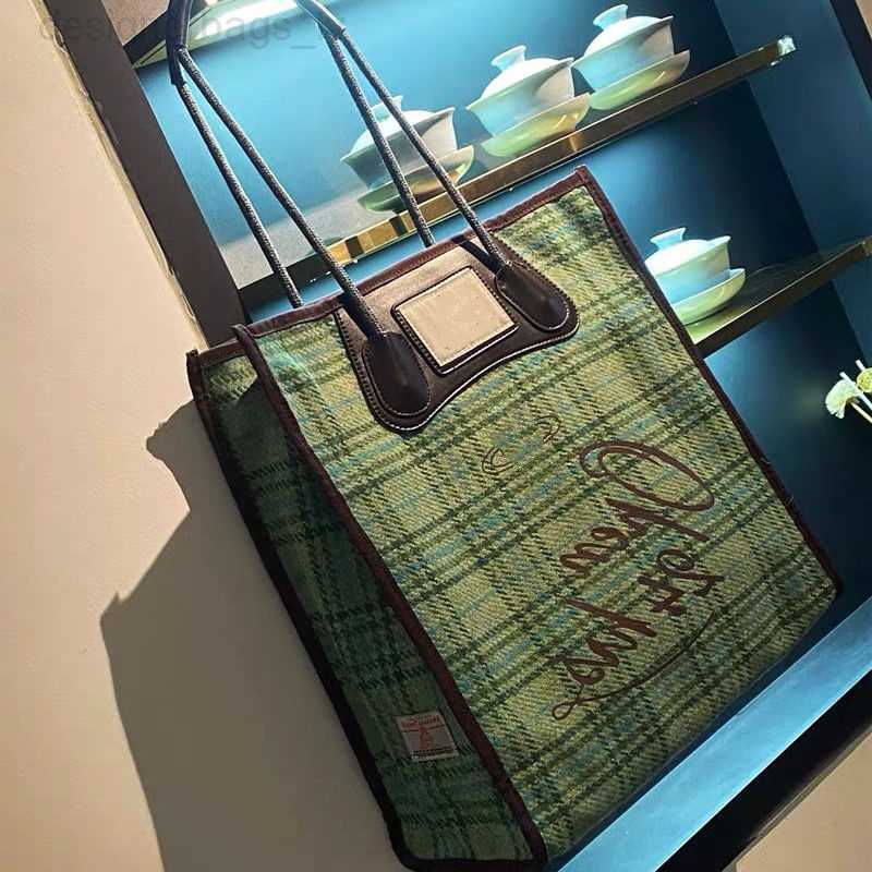 

Vivi Japan Ins Women's Bags Designer Plaid Canvas Large Capacity Handbag Western Queen Mother Harris Tweed Fashion Shoulder Messenger, Green